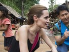 Após casamento, Angelina Jolie emite comunicado sobre violência na Síria
