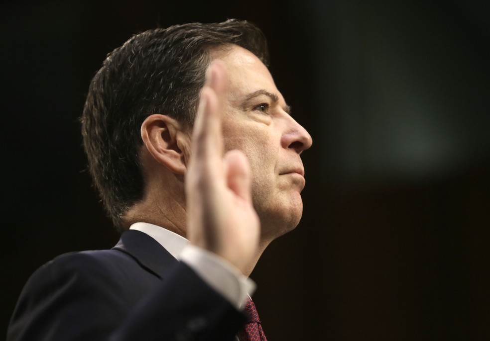  James Comey, ex-diretor do FBI, durante depoimento em Washington  (Foto: REUTERS/Jim Bourg)
