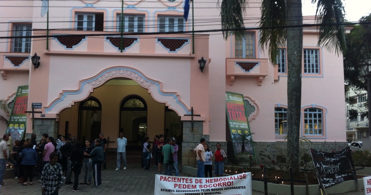 Manifestação marca um ano sem hemodiálise em Teresópolis, no RJ - Globo.com
