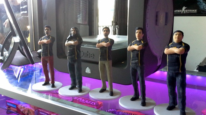 Estatuetas dos jogadores são fabricadas através de impressoras 3D (Foto: Kotaku)