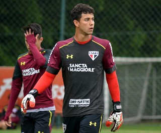 Recuperado, Renan Ribeiro volta aos treinamentos