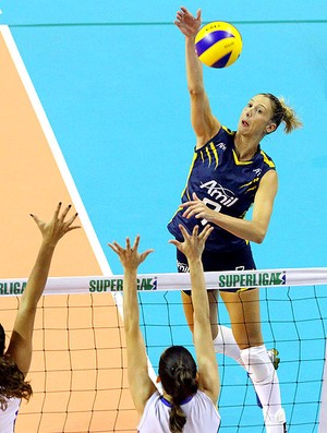 Pri Daroit na partida de vôlei entre Campinas e Pinheiros (Foto: Felipe Christ / Vôlei Amil) Pri Daroit na partida de vôlei entre Campinas e Pinheiros (Foto: Felipe Christ / Vôlei Amil)