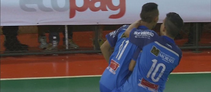 Serrana na Taça EPTV de Futsal (Foto: Reprodução EPTV) Serrana na Taça EPTV de Futsal (Foto: Reprodução EPTV)