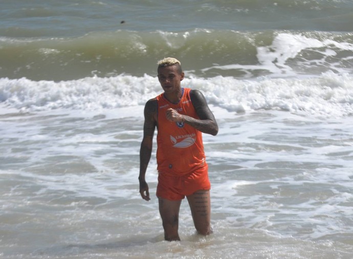 Parnahyba treina na praia (Foto: Didupaparazzo ) Parnahyba treina na praia (Foto: Didupaparazzo )