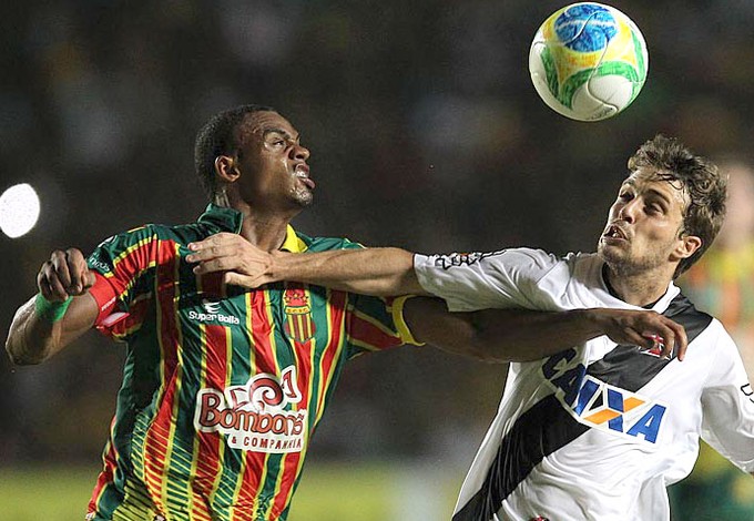 Maxi Rodríguez, Sampaio Correa x Vasco (Foto: Marcelo Sadio/vasco.com.br)