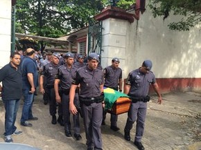 PM morto em São Paulo foi enterrado em Santos (Foto: Solange Freitas / G1)
