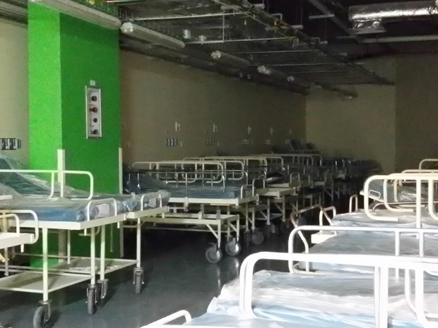 Hospital conta com 700 leitos na estrutura subterrânea (Foto: Letícia Macedo/G1) Hospital conta com 700 leitos na estrutura subterrânea (Foto: Letícia Macedo/G1)
