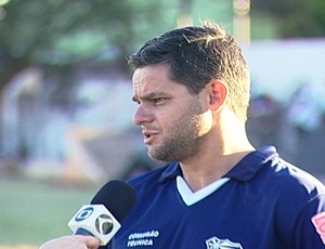 Érick Moura, técnico do Nacional de Uberaba (Foto: Reprodução/TV Integração)