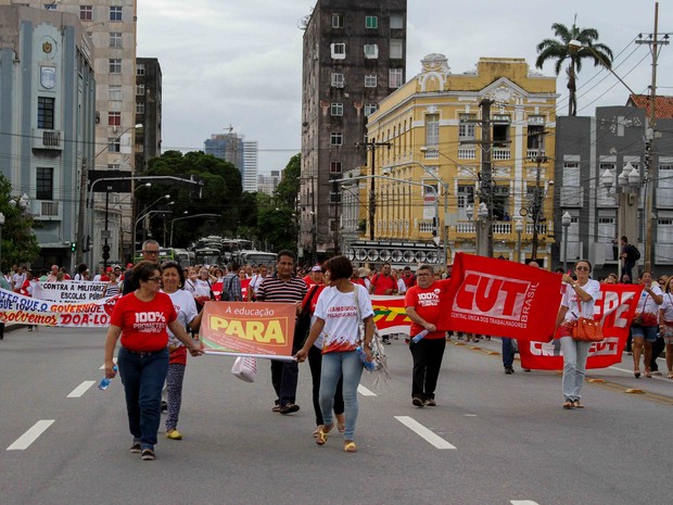 Protesto dos professores da rede estadual (Foto: Marlon Costa Lisboa / Pernambuco Press)