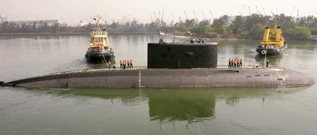 O submarino INS Shindhurakshak, em foto de arquivo. (Foto: Arquivo / Reuters)