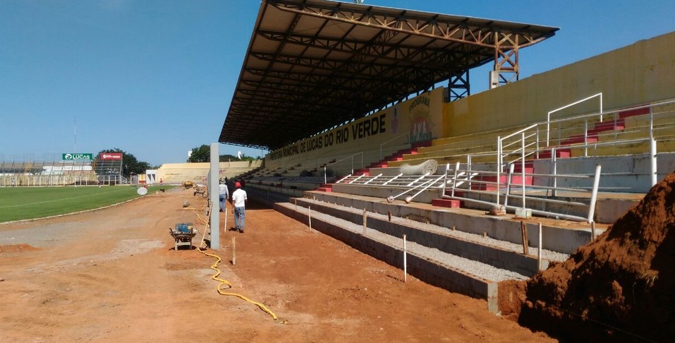 Estádio Passo das Emas para por obras (Foto: Assessoria/LuverdenseEC)