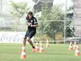 Fora neste domingo, Cássio faz treino físico no CT do Timão