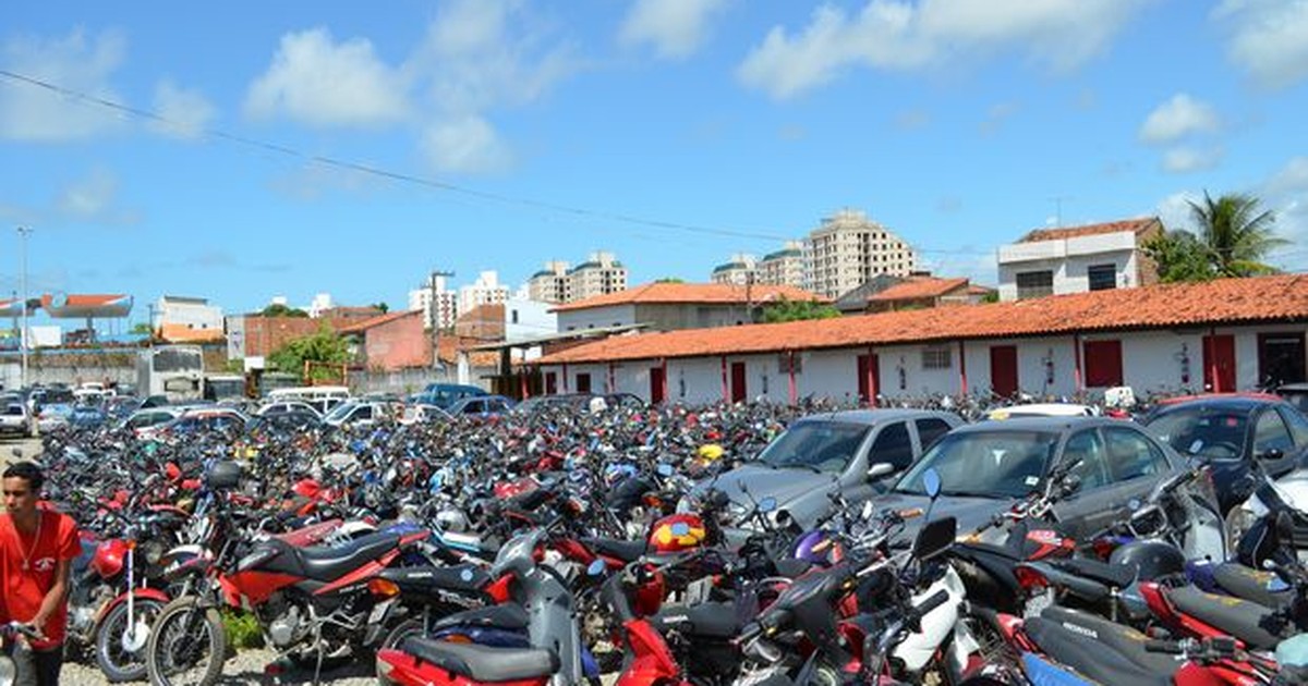 G1 Pátio do Detran de Sergipe está com o dobro da capacidade de veículos notícias em Sergipe