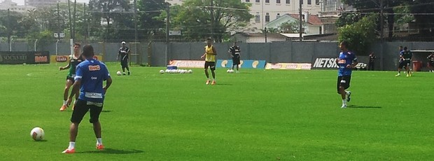 Cícero treina no Santos (Foto: Lincoln Chaves / Globoesporte.com)
