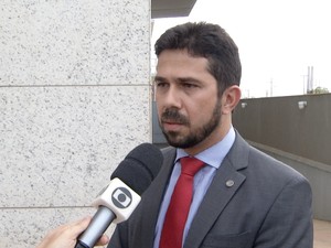 Advogado negou que governador tenha envolvimento com lavagem de dinheiro (Foto: Reprodução/TV Anhanguera)