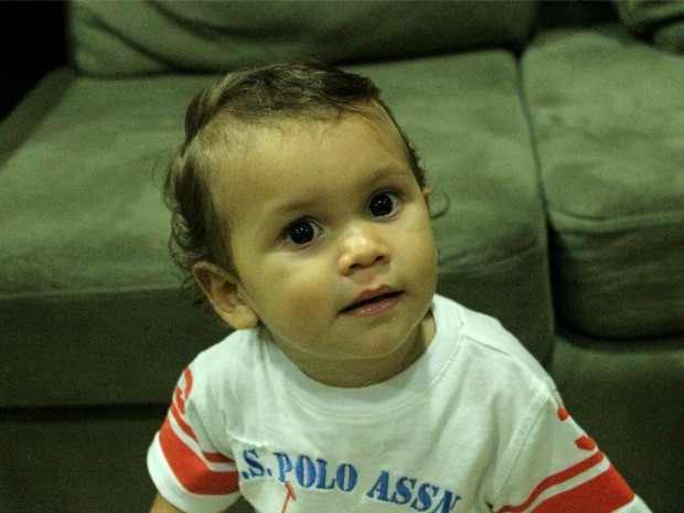 O pequeno Miguel, de apenas 11 meses (Foto: Marcos Dantas / G1 AM)