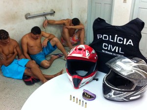 Presos em Macaíba são suspeitos de envolvimento em recentes crimes de homicídio  (Foto: Matheus Magalhães/G1)