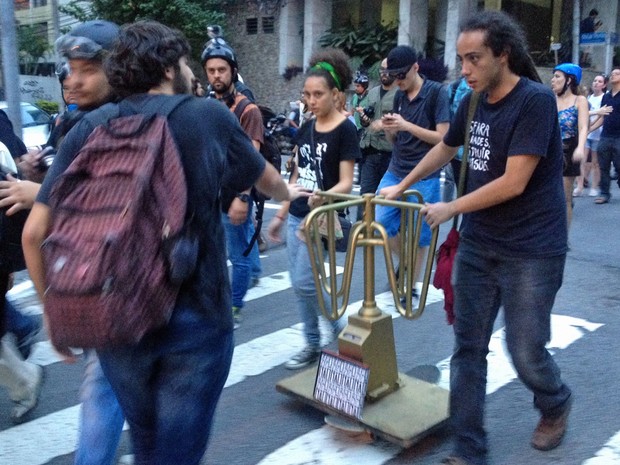 Catraca manifestação MPL (Foto: Marcelo Mora/G1) Catraca manifestação MPL (Foto: Marcelo Mora/G1)