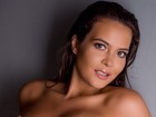 Geisy Arruda faz topless em ensaio: 'Amo cada pedacinho do meu corpo'