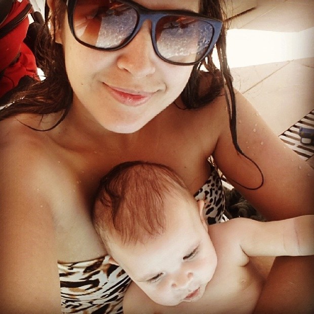 Priscila Pires com o filho, Pietro (Foto: Instagram / Reprodução)