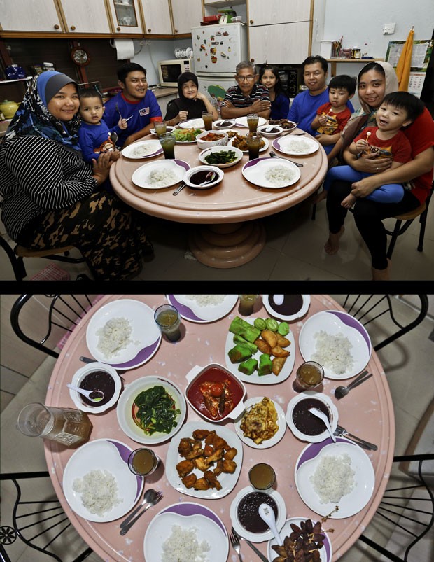 Família malaia celebra o Iftar em Kuala Lumpur (Foto: Vincent Thian/AP)