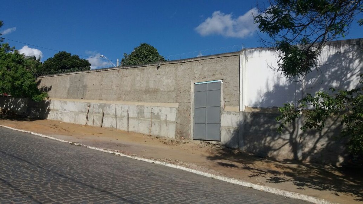 Treze adolescentes fogem da Funase em Garanhuns | PE / Caruaru ... - Globo.com