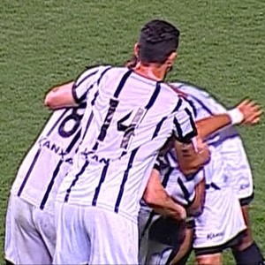 Jobinho comemora gol do Bragantino (Foto: Reprodução/ Premiere) Jobinho comemora gol do Bragantino (Foto: Reprodução/ Premiere)