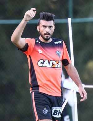 Corinthians ainda procura um meia; opção, Dátolo não empolga comissão