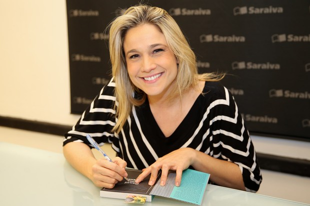 Fernanda Gentil lança seu livro (Foto: Manuela Scarpa/Brazil News)