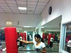 Ex-BBB Ariadna faz aula de boxe e posta foto no Twitter