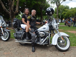 Casal viaja de moto pelo país (Foto: Valéria Oliveira/ G1)