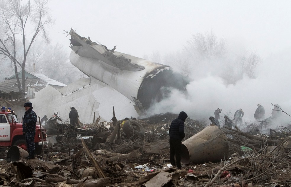 [Internacional] Avião de carga turco cai no Quirguistão; há ao menos 37 mortos Quirguistao