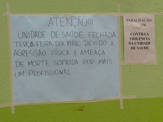 Cartaz explicou motivo de fechamento de unidade de saúde, em Vitória (Foto: Reprodução/TV Gazeta)