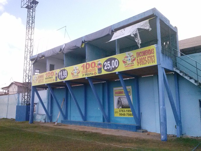 Cabines do Estádio Sernamby, em São Mateus (Foto: Divulgação/Acec)
