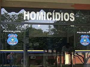 Delegacia Estadual de Investigação de Homicídios, Goiânia, Goiás (Foto: Reprodução/ TV Anhanguera)