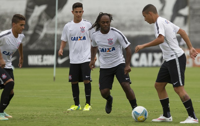 EXCLUSIVO: Próxima fase, Corinthians terá Love e mais quatro garotos da base inscritos. Veja quem são: