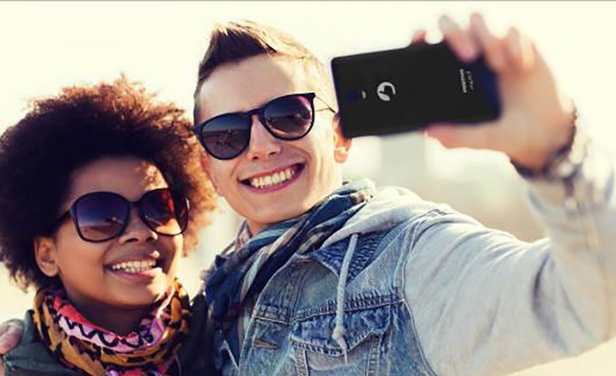 Positivo Next chega com tela de 5 polegadas e tecnologia 2,5D (Foto: Divulgação/Positivo)