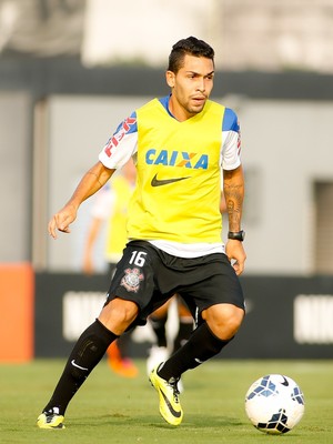 Em meio-campo disputado, Petros vira 
