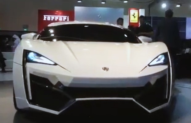 Lykan Hypersport, carro mais caro do mundo, é revelado ao público no Salão do Automóvel do Qatar (Foto: Reprodução da internet)