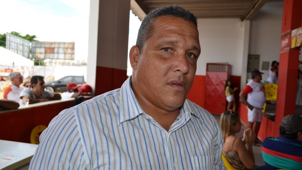 Givanildo Sales pede que torcedor acredite em sucesso na temporada (Foto: Thiago Barbosa/GLOBOESPORTE.COM)