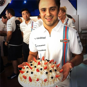 Por causa da folga da F-1, Felipe Massa só ganhou bolo de aniversário da Williams nesta semana (Foto: Reprodução/Instagram)