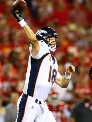 Peyton Manning Chiefs x Broncos 70 mil jardas NFL semana 2 (Foto: Getty Images)