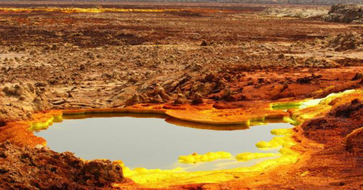 O deserto colorido e mortal onde cientistas procuram os extremos da vida