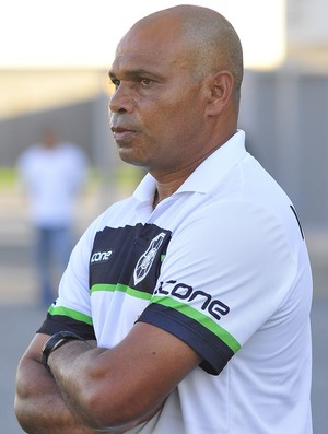 Mauro Soares, técnico do Rio Branco-ES (Foto: Guilherme Ferrari/A Gazeta)