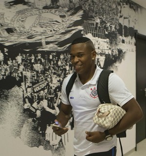 Opção para Tite, Alan Mineiro vai pedir para bater faltas no Corinthians