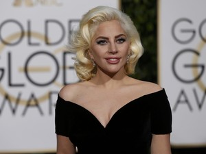 Lady Gaga chega ao tapete vermelho do Globo de Ouro 2016 (Foto:  REUTERS/Mario Anzuoni)