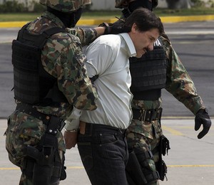 El Chapo é transferido para a Cidade do México (Foto: AP Photo/Dario Lopez-Mills)