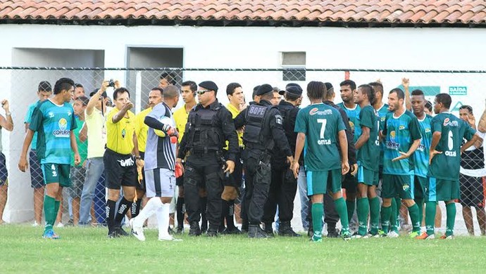 Santa Rita x Coruripe, em Boca da Mata (Foto: Ailton Cruz/ Gazeta de Alagoas)