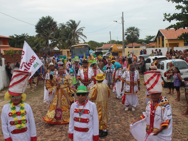 Bloco dos Grisalhos em Luis Correia, litoral do Piauí (Foto: Ellyo Teixeira/G1)