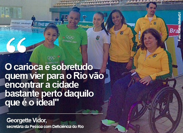 Georgette Vidor com atletas da equipe de ginástica artística brasileira em evento no Rio (Foto: Káthia Mello / G1)
